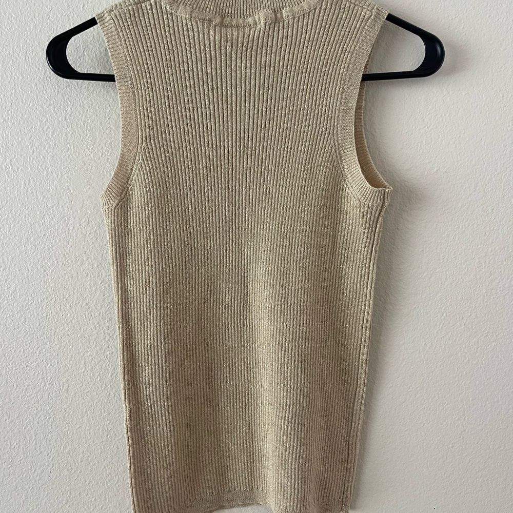 Vintage Elegant Sleeveless Knit Tank Top in Cream with shimmer detail - Picture 2 of 6
